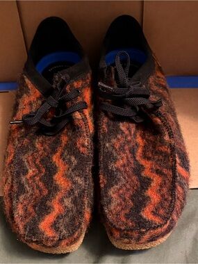 New Clarks Men's Wool lace up Black/Orange/Burgundy